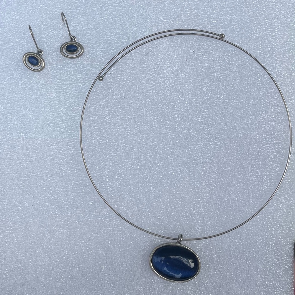 Gorgeous 2000s blue gemstone silver collar Necklace and Earring set
